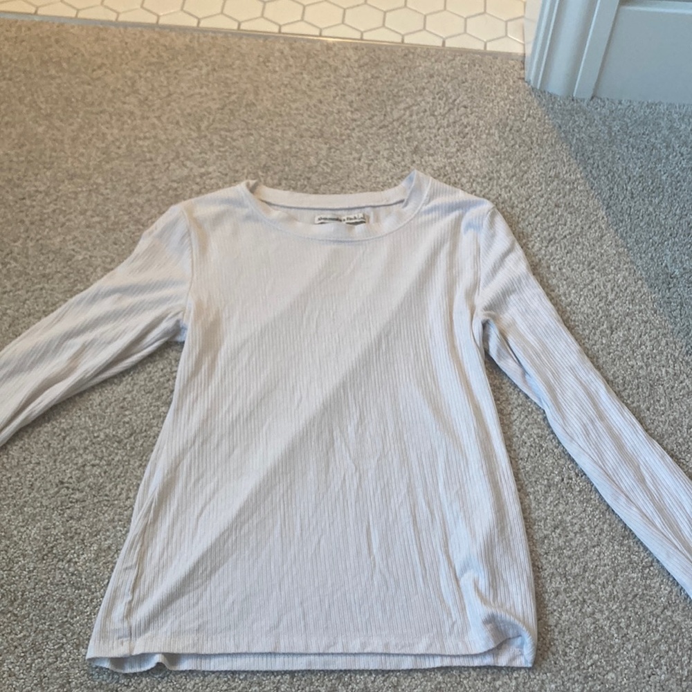 Women’s long sleeve athletic top